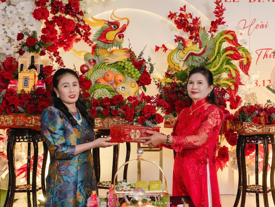 thiệp cưới online