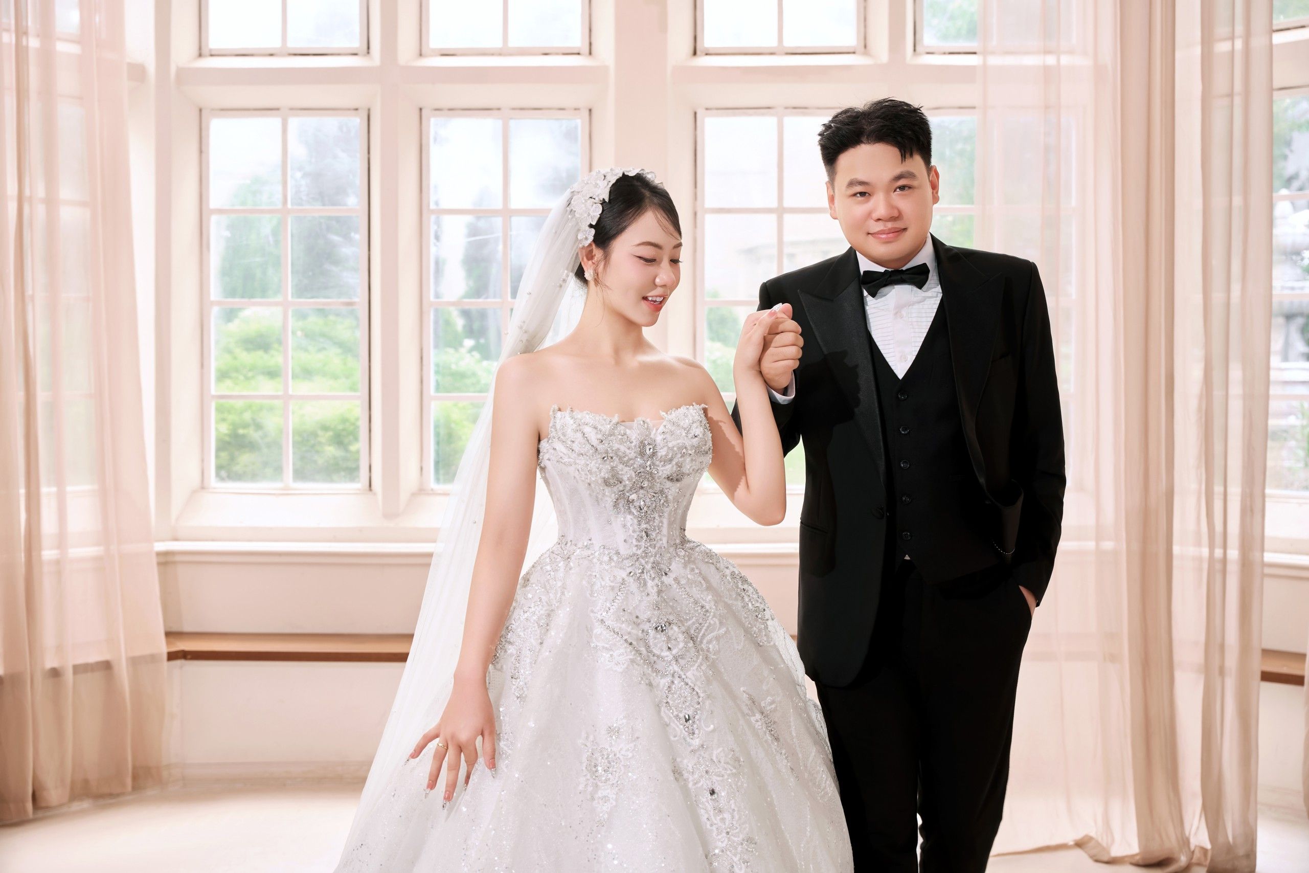 QIAO ZHI – THÙY LINH