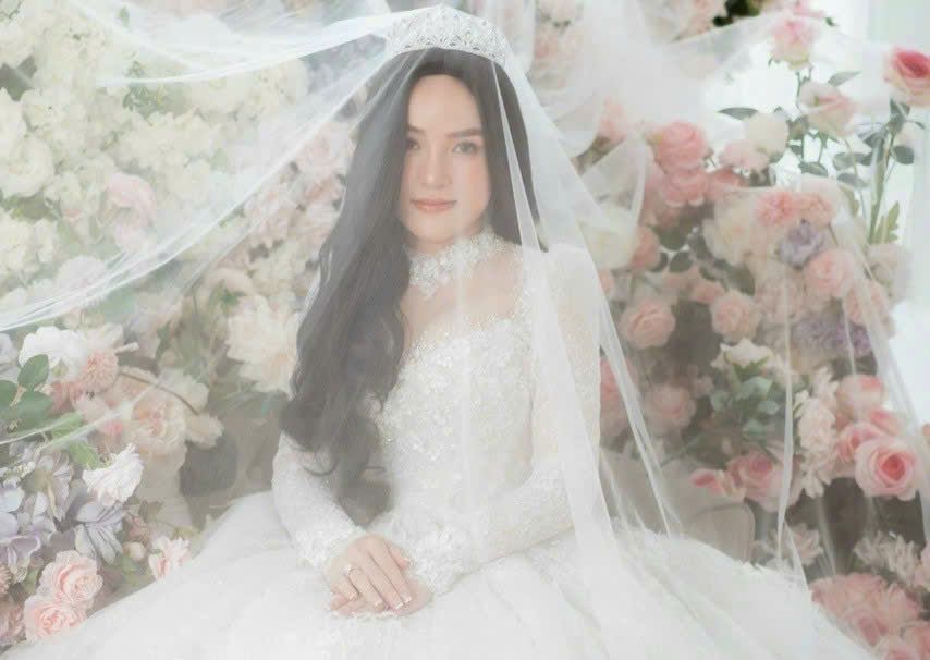 BÍCH TUYỀN – VĂN QUỲNH